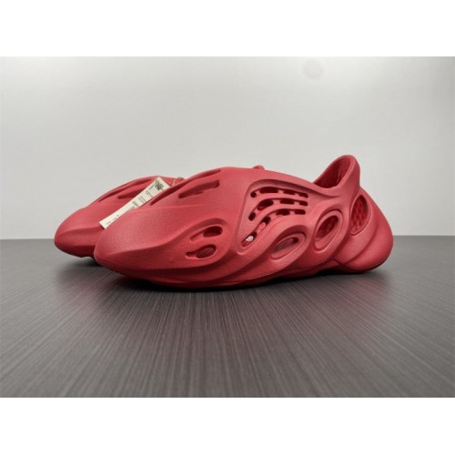 Adidas Yeezy Foam Runner Red CW3355