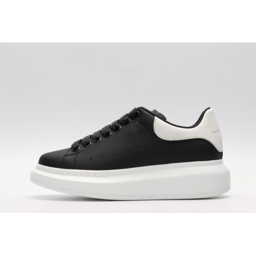 AMQ Black calf leather lace-up sneaker